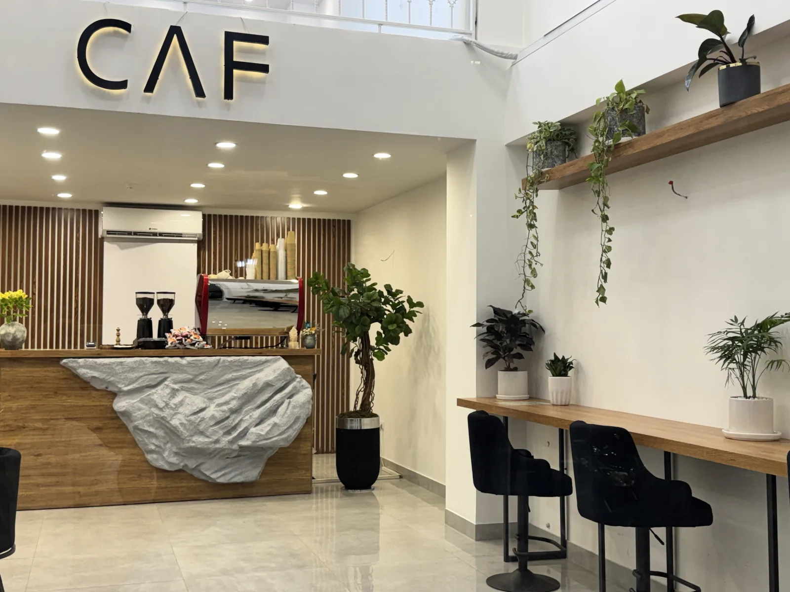 Cafe Caf