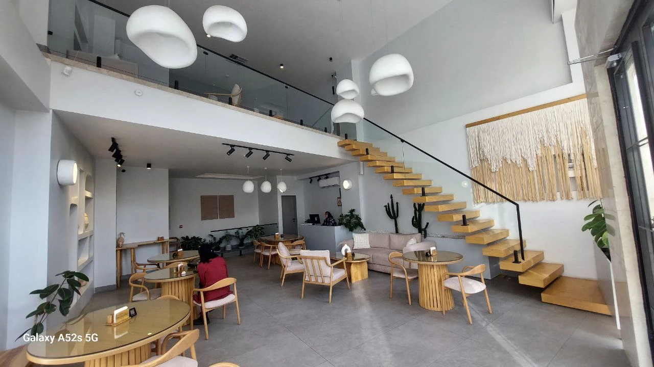 Miana Café & Restaurant